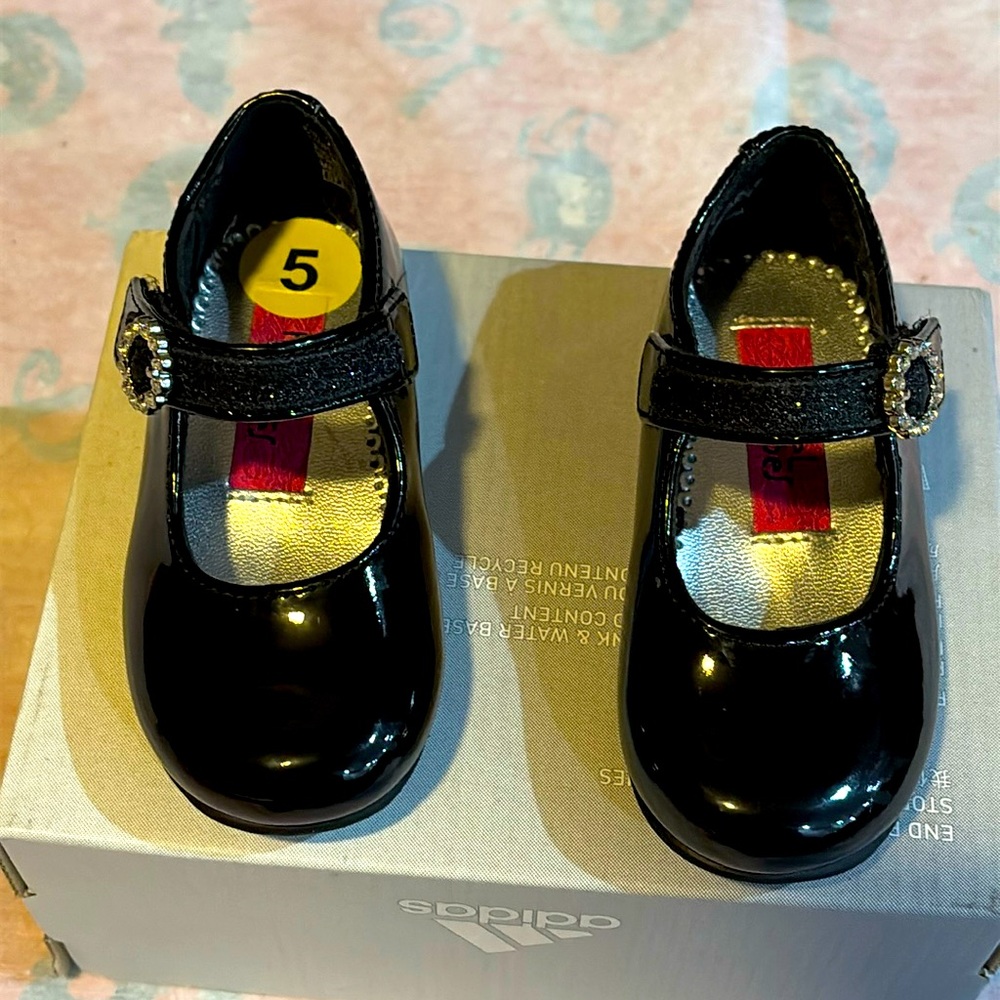 Dress shoes